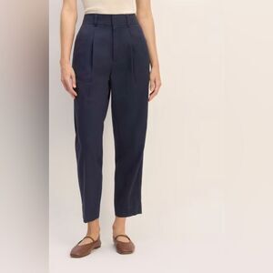 NWOT Everlane The Draper Tapered Pant in Buttersmooth Navy Size 10
